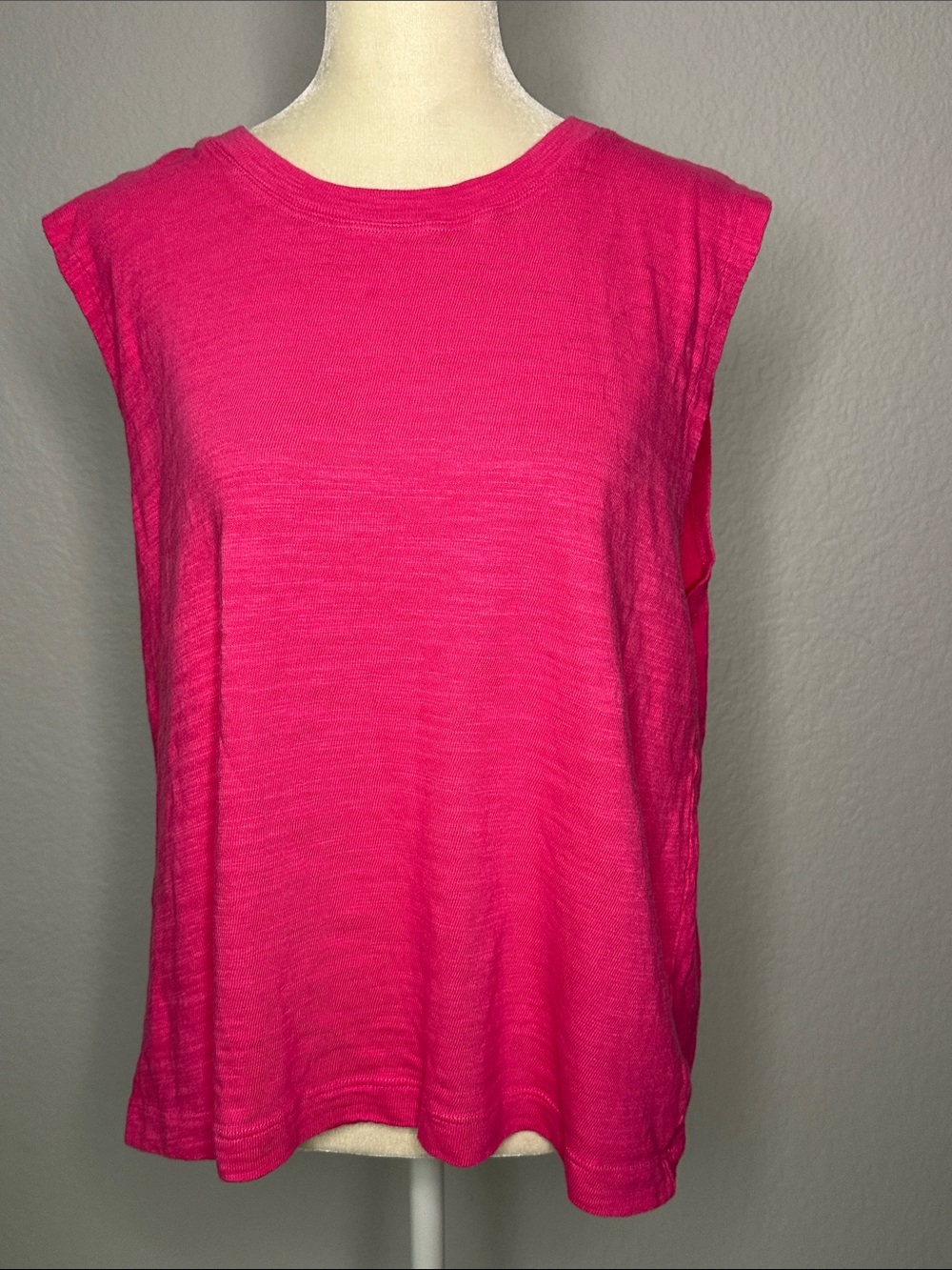 Faherty Sunwashed Organic Cotton Hot Pink Sleeveless Tank Medium